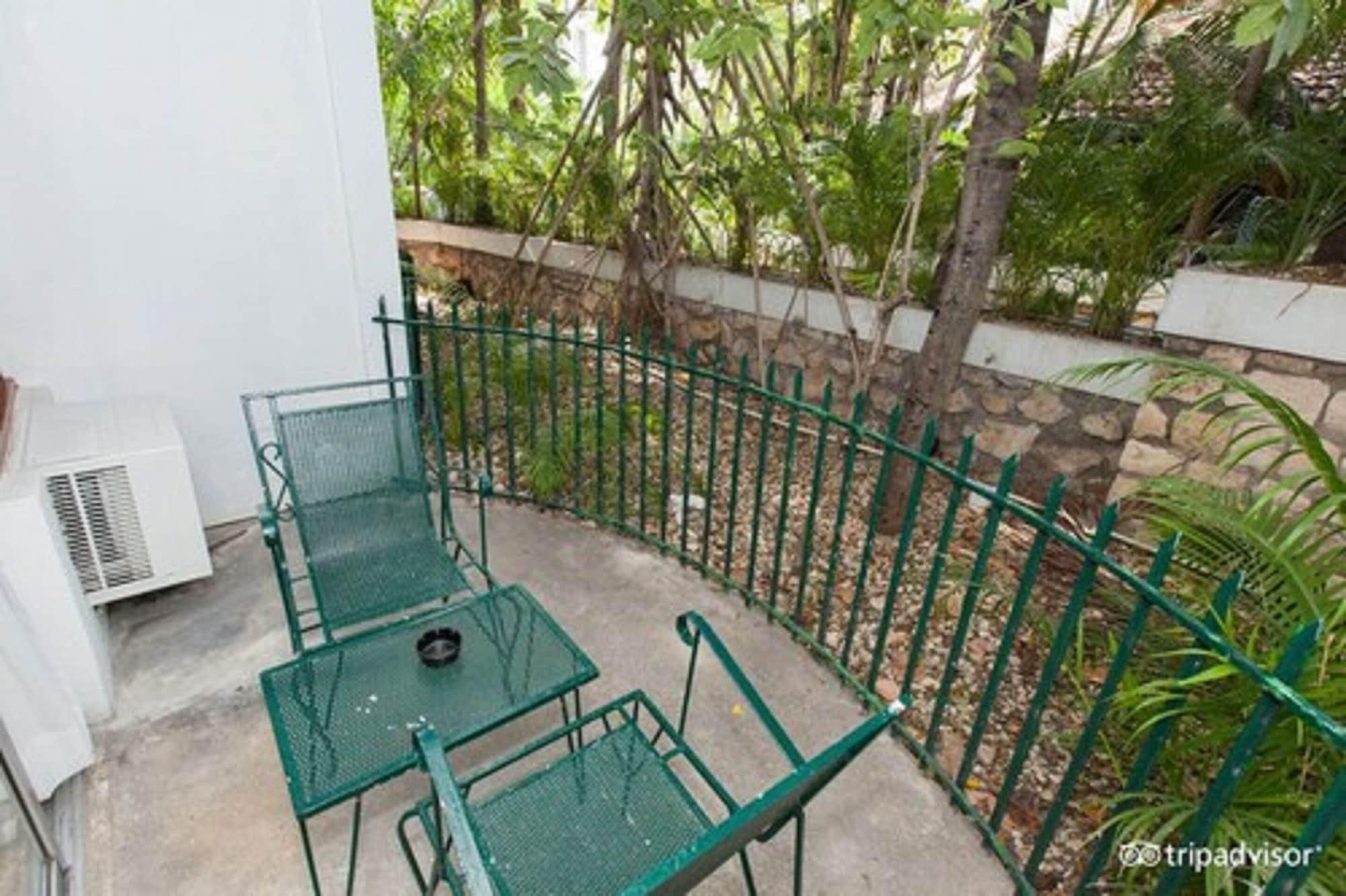 Le Plaza Hotel Port-au-Prince Esterno foto