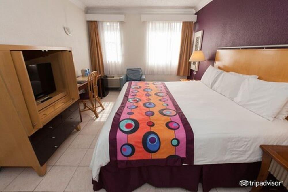 Le Plaza Hotel Port-au-Prince Esterno foto