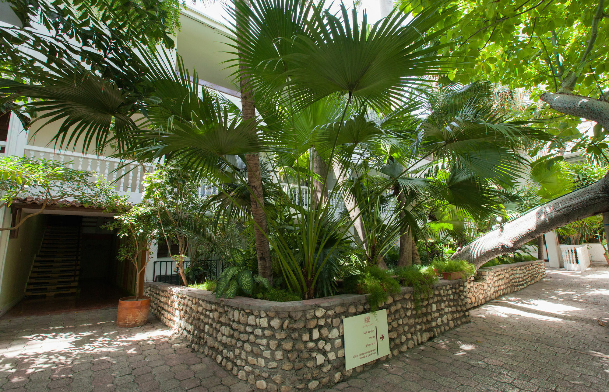 Le Plaza Hotel Port-au-Prince Esterno foto